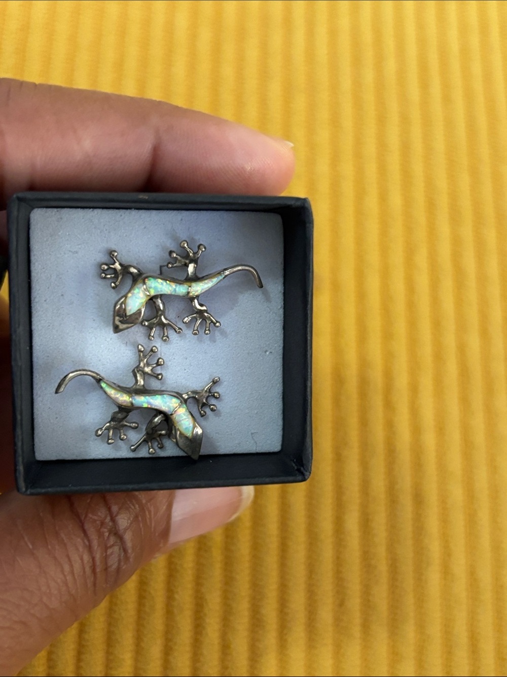 White Opal? Navajo Gecko MARKED Sterling Silver Inlay Earrings Lizard boho Aztec